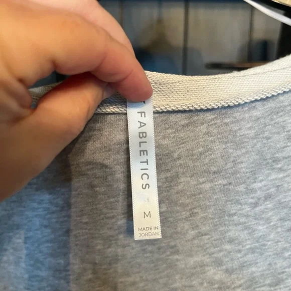 Fabletics Gray Crew Neck Sweater Relaxed Fit - Picture 2 of 2